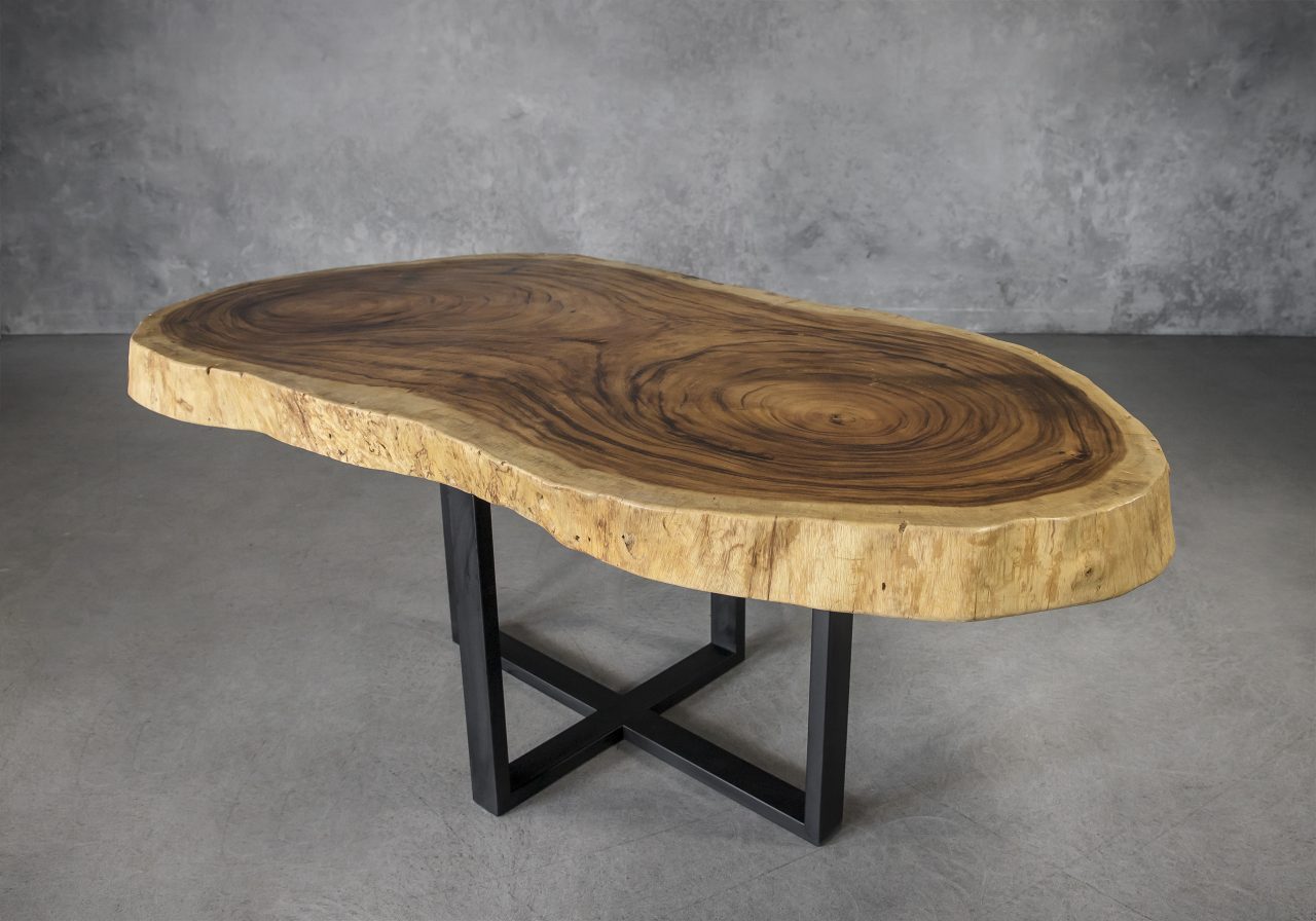 Live Edge Dining Table Round, Angle