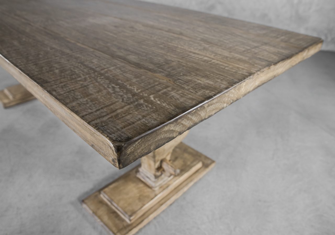 Bantry Dining Table, Detail