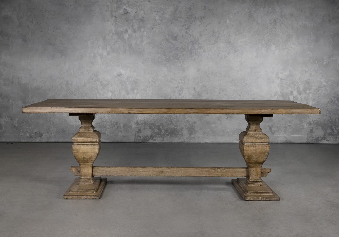 Bantry Dining Table, Front