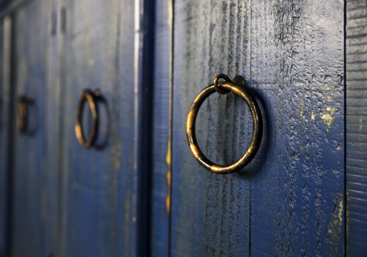 Capri Blue Console, Hardware