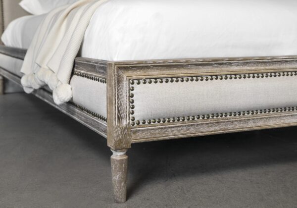 Cayley Bed, Legs