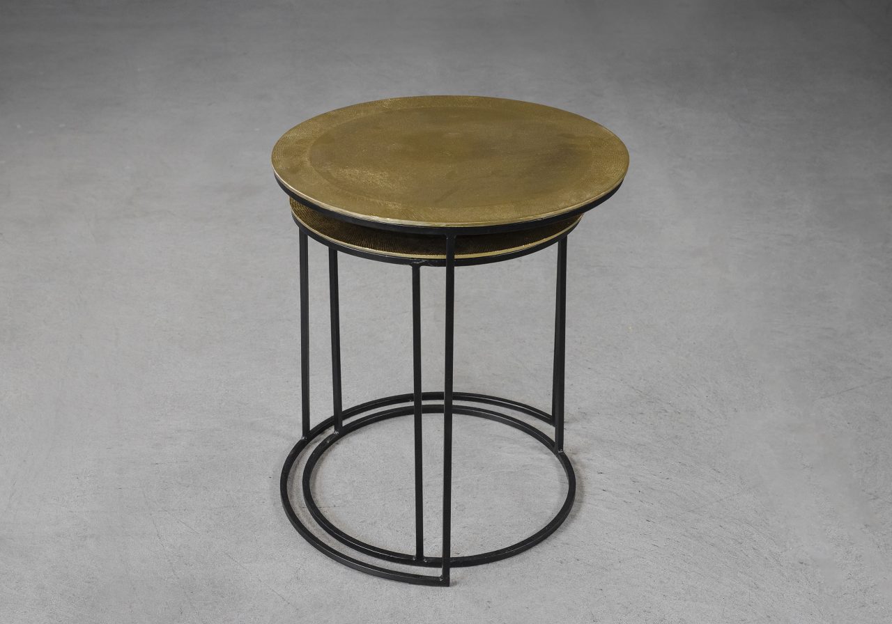 Latina End Table in Brass, Angle