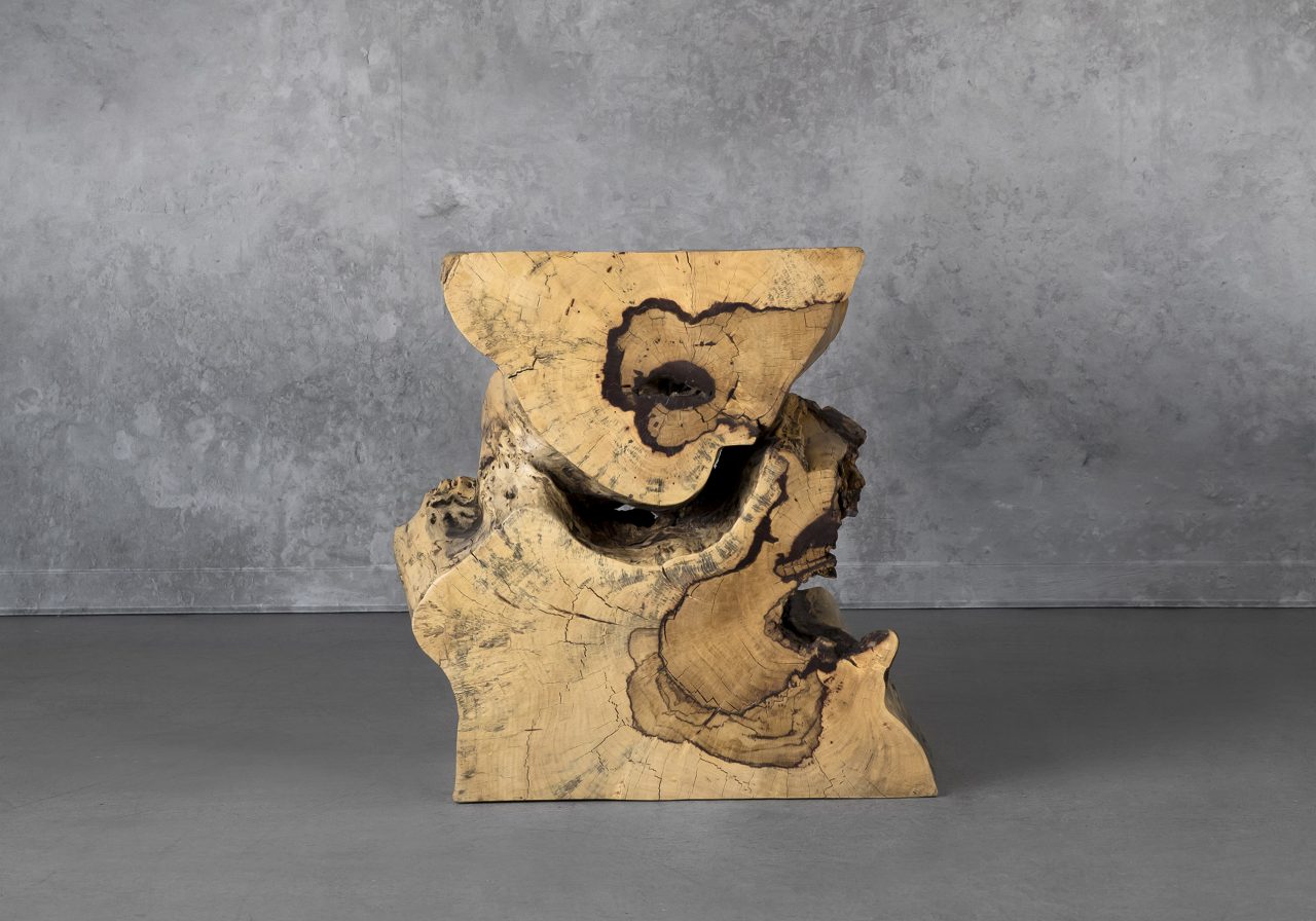 Live Edge Consule Front