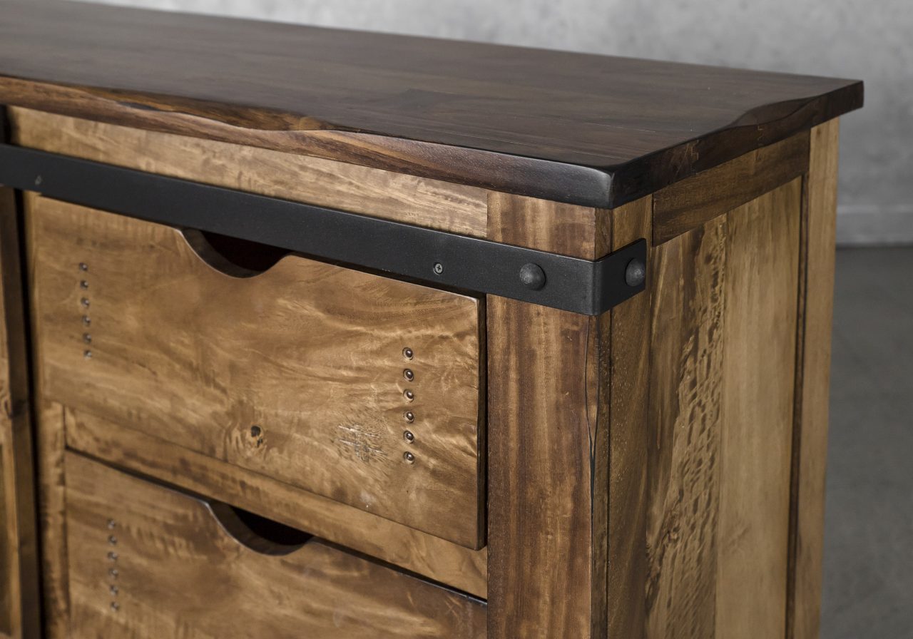 Parota TV Unit, Close Up