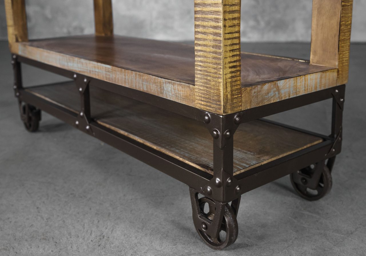 La Paz Bookcase, Base
