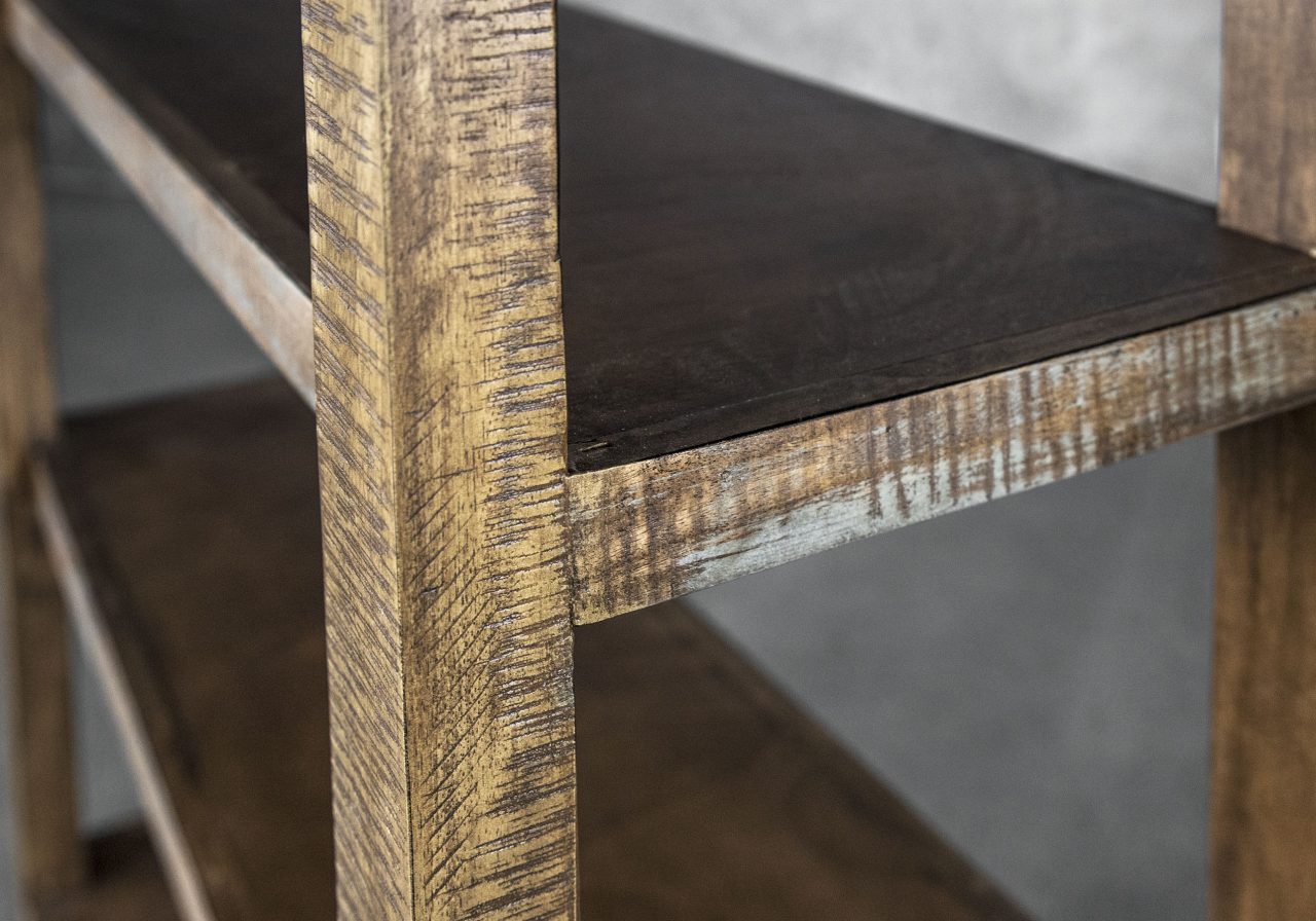 La Paz Bookcase, Close Up