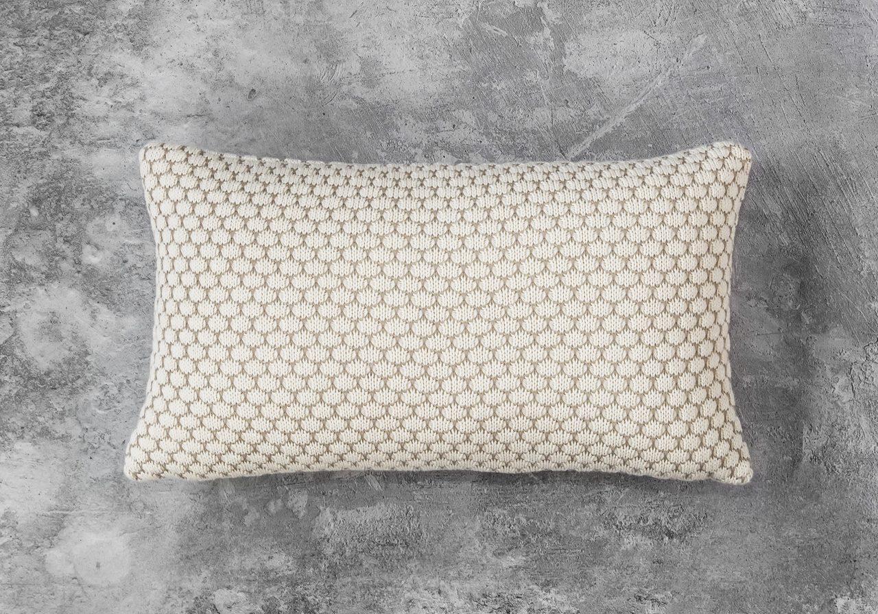 Dia Nat Toss Pillow 12 x 20, Top