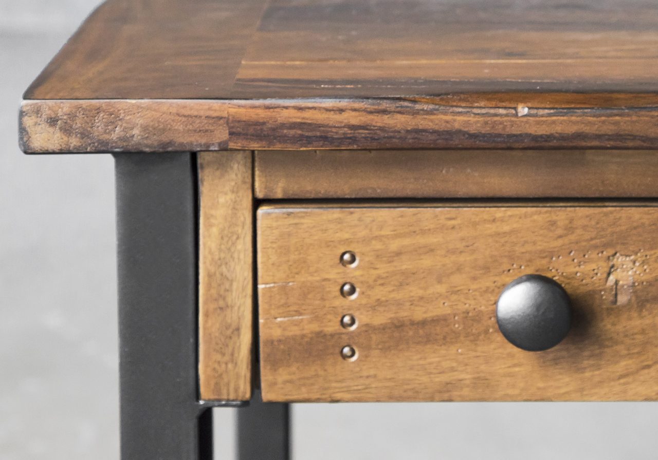Parota Desk, Close Up