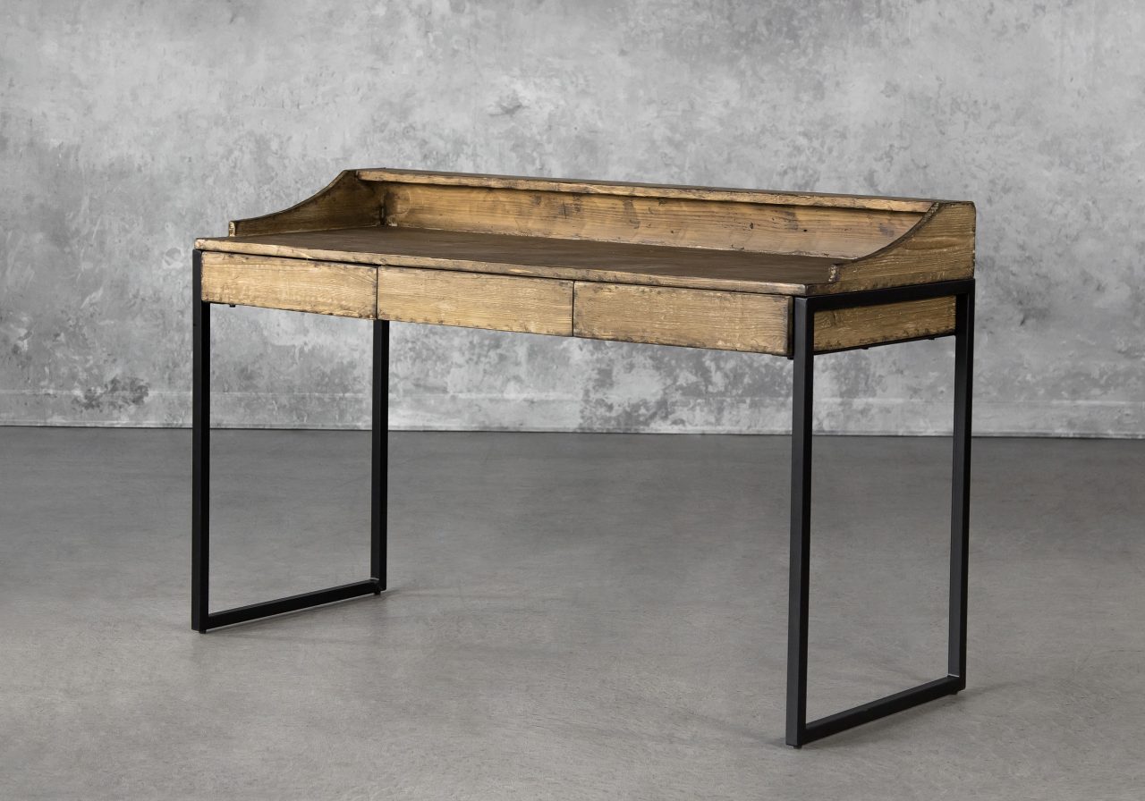 Smith Desk, Angle
