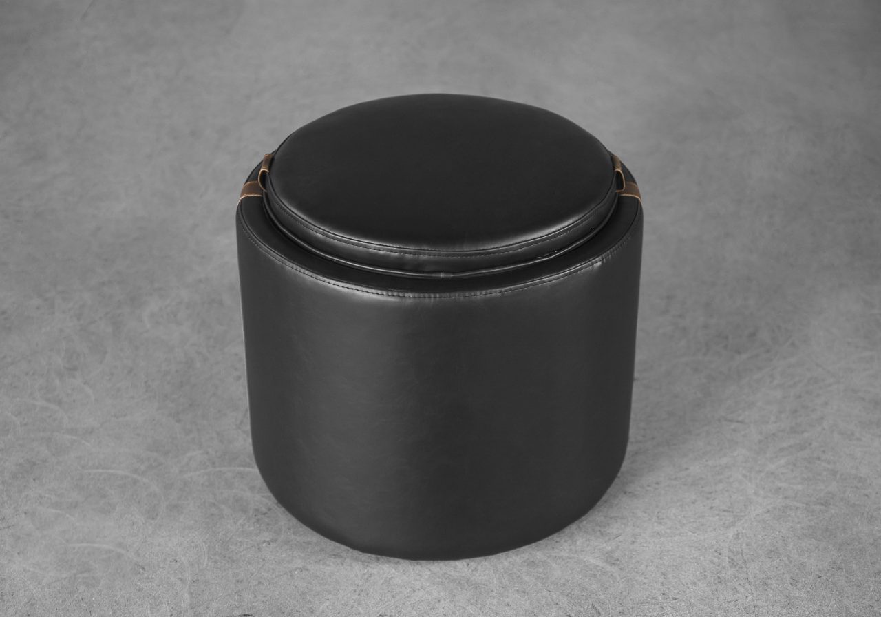 Harry Ottoman, Black, Angle