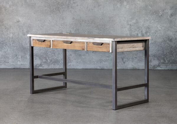 Mita Desk, Angle