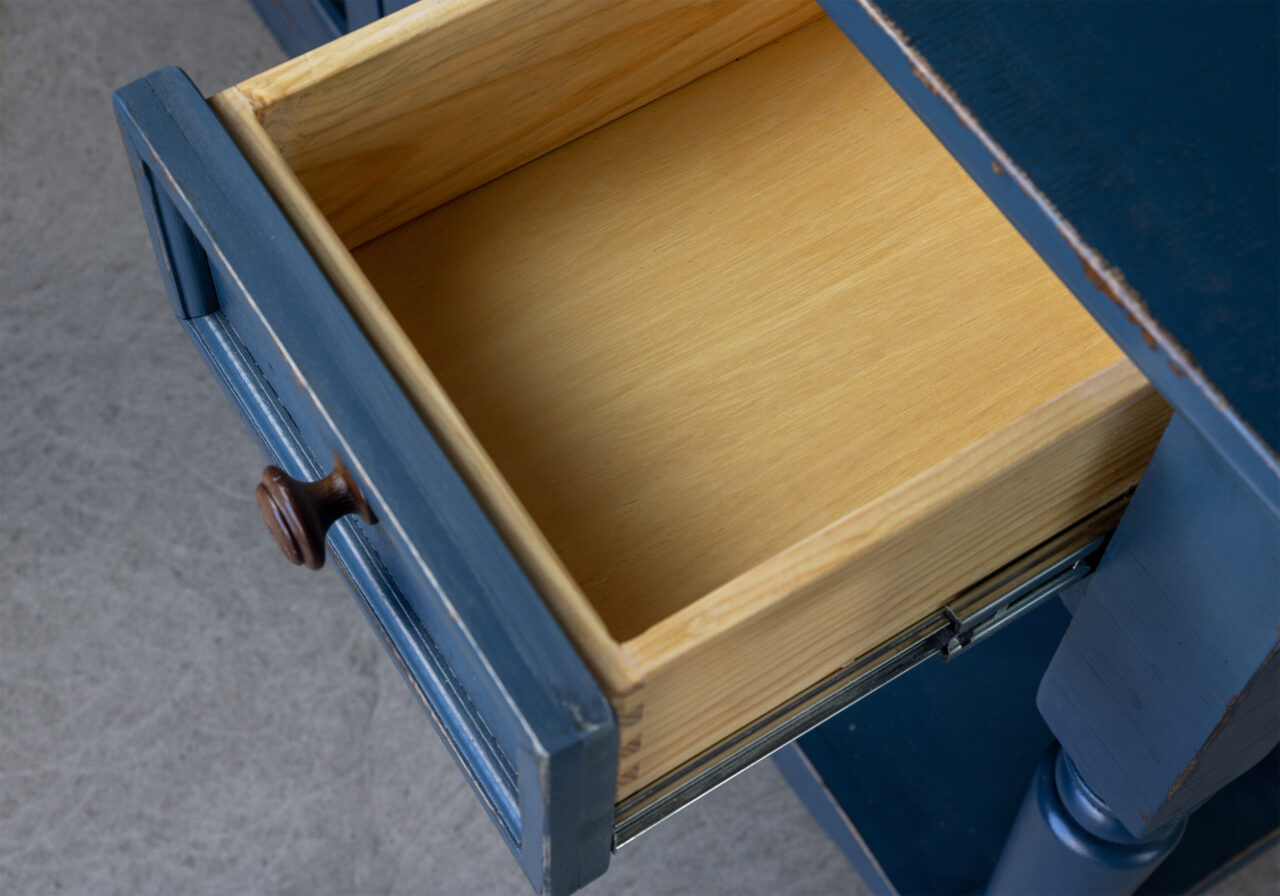 Aruba Console Table, Close Up