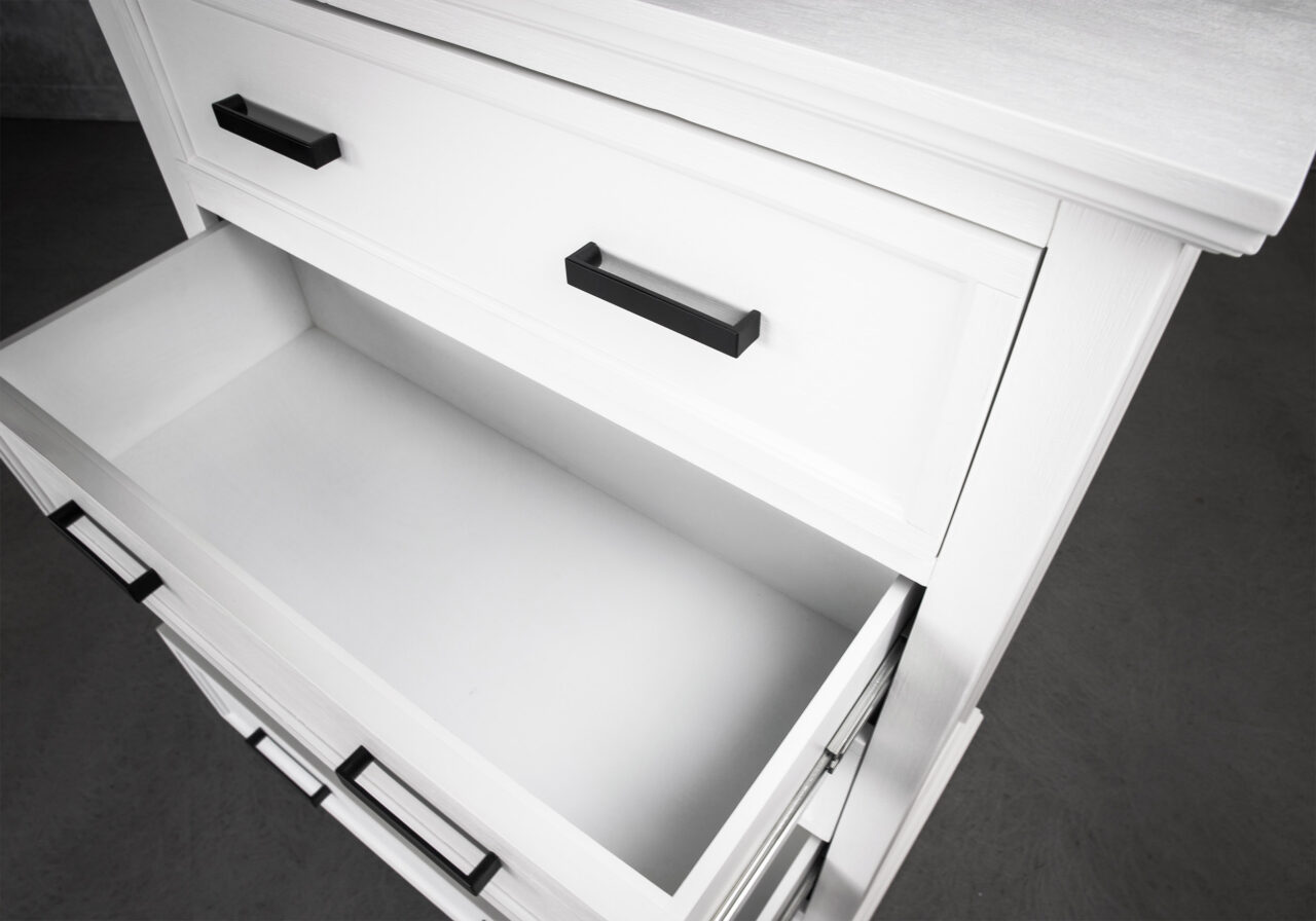 Lewis High Chest, Close Up