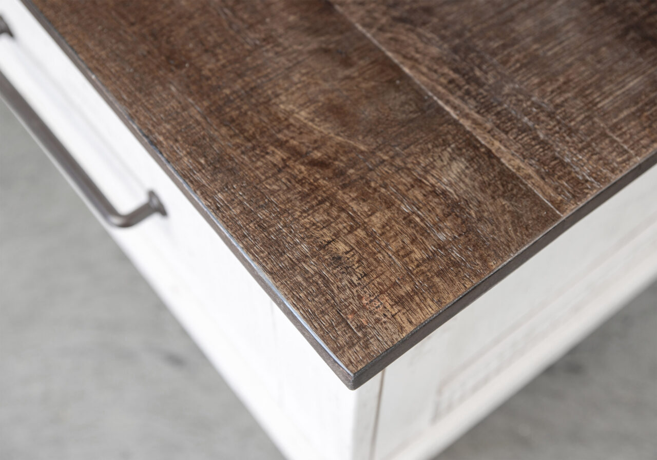 Rock Valley Coffee Table, Close