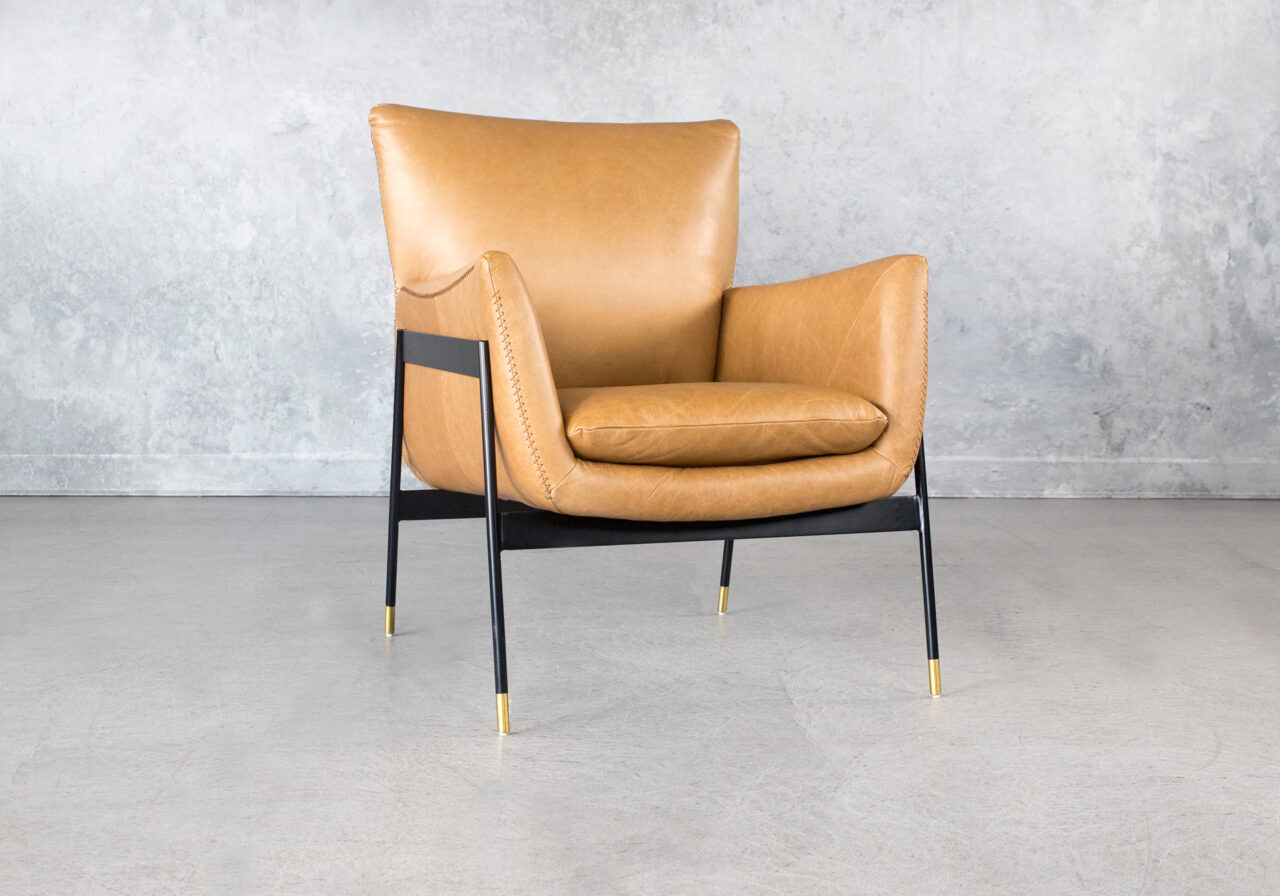 Draper chair in Leather, Angle