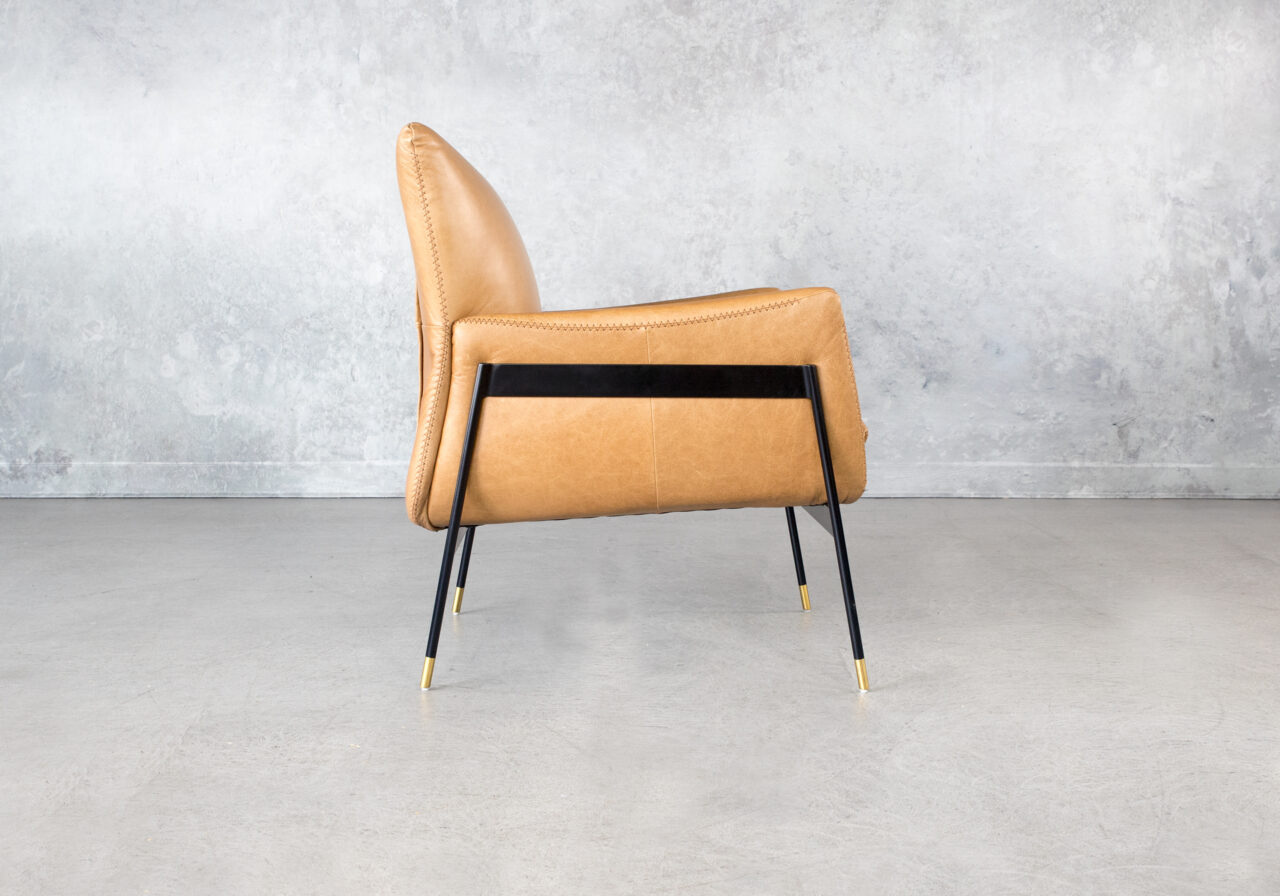 Draper chair in leather, Side