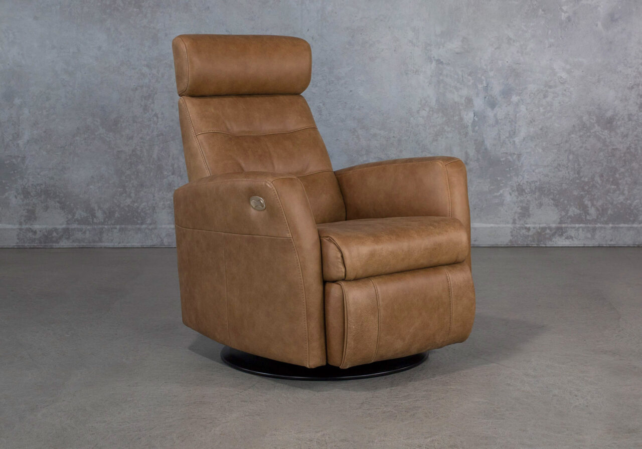 Regent Recliner in Vintage Tan, Angle