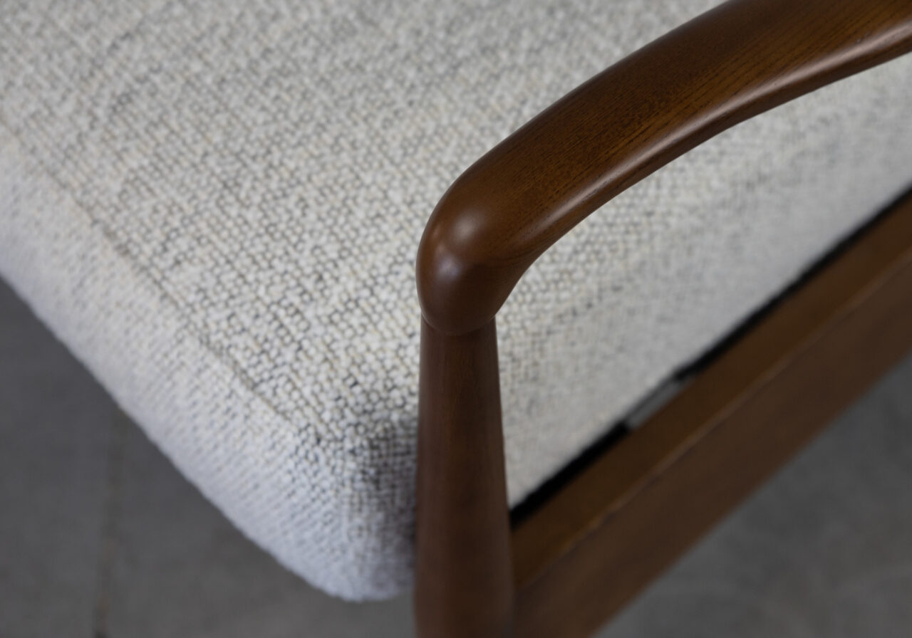 Hanford Recliner in Beige, Detail