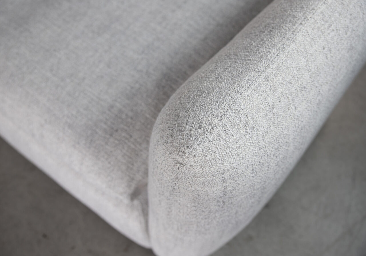 Meher Sectional, Detail