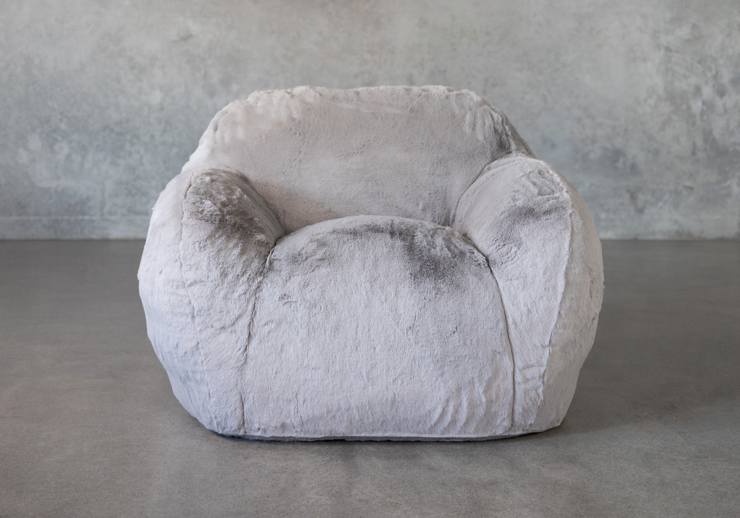 teddy accent chair front