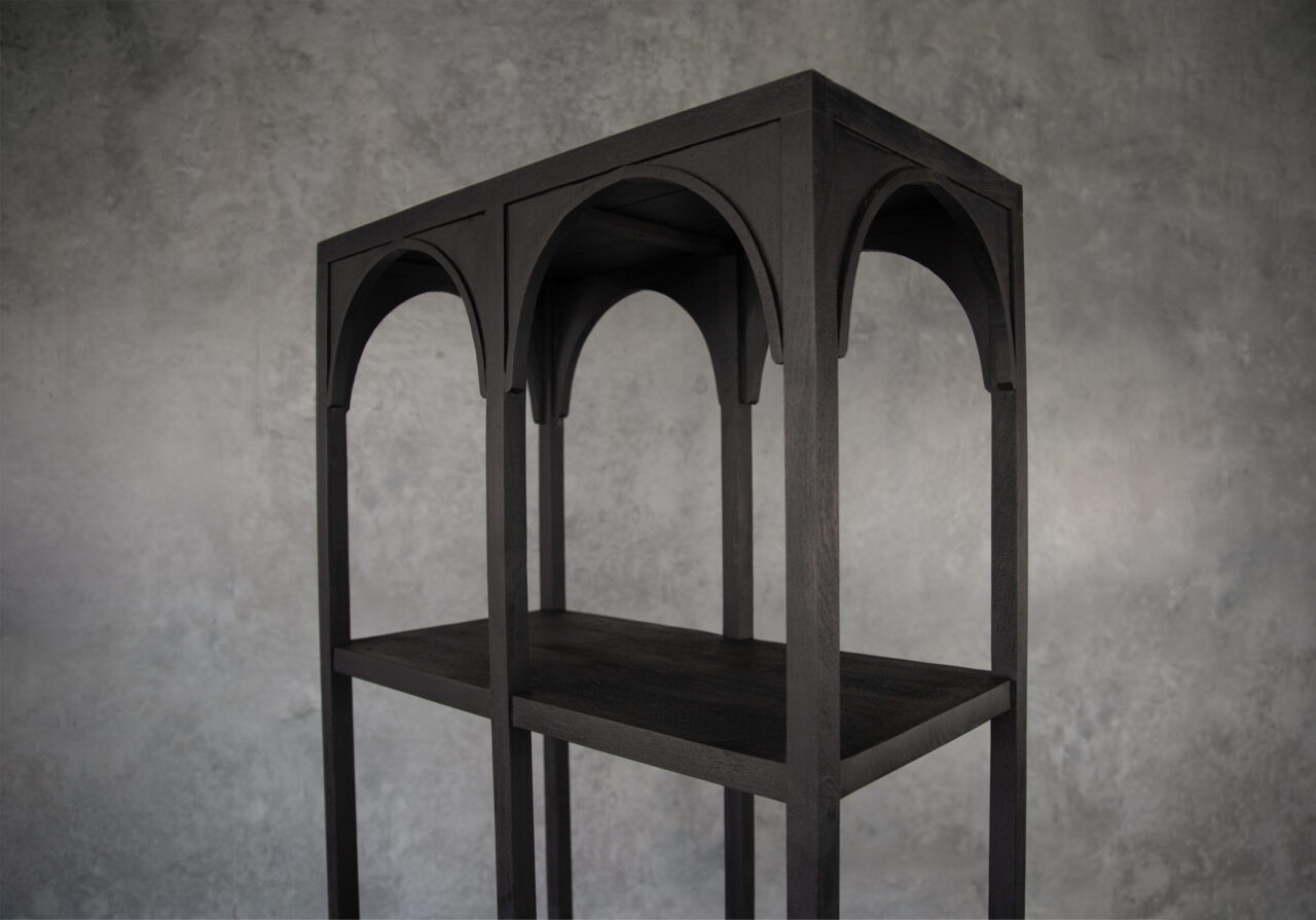 shankar-bookcase-top