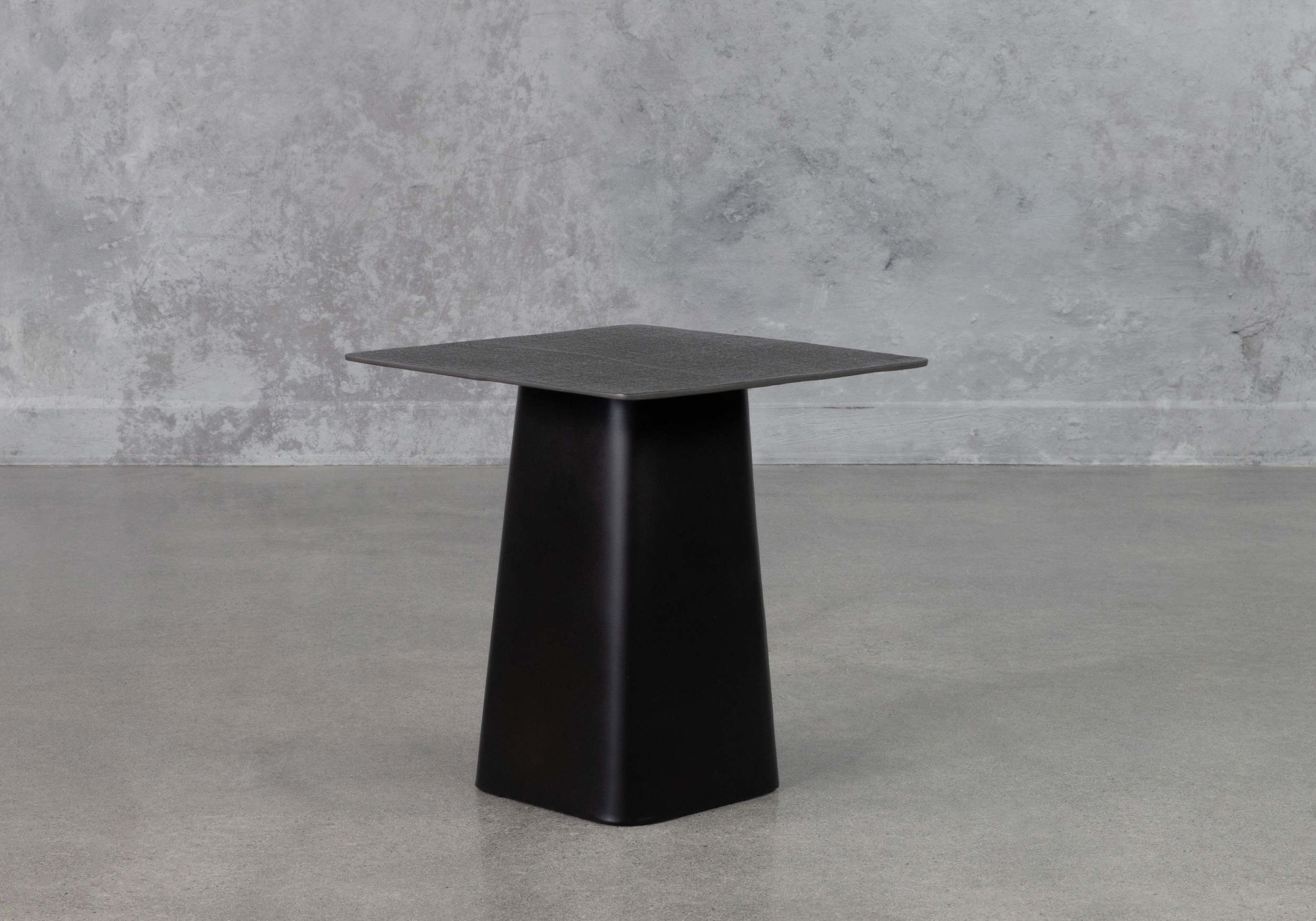 Noir End Table Angle