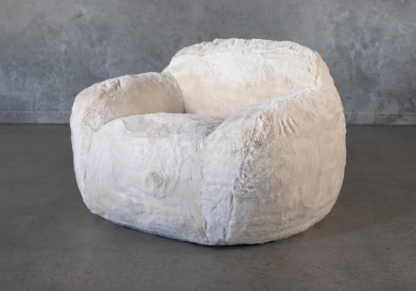 Teddy Chair Creme Angle