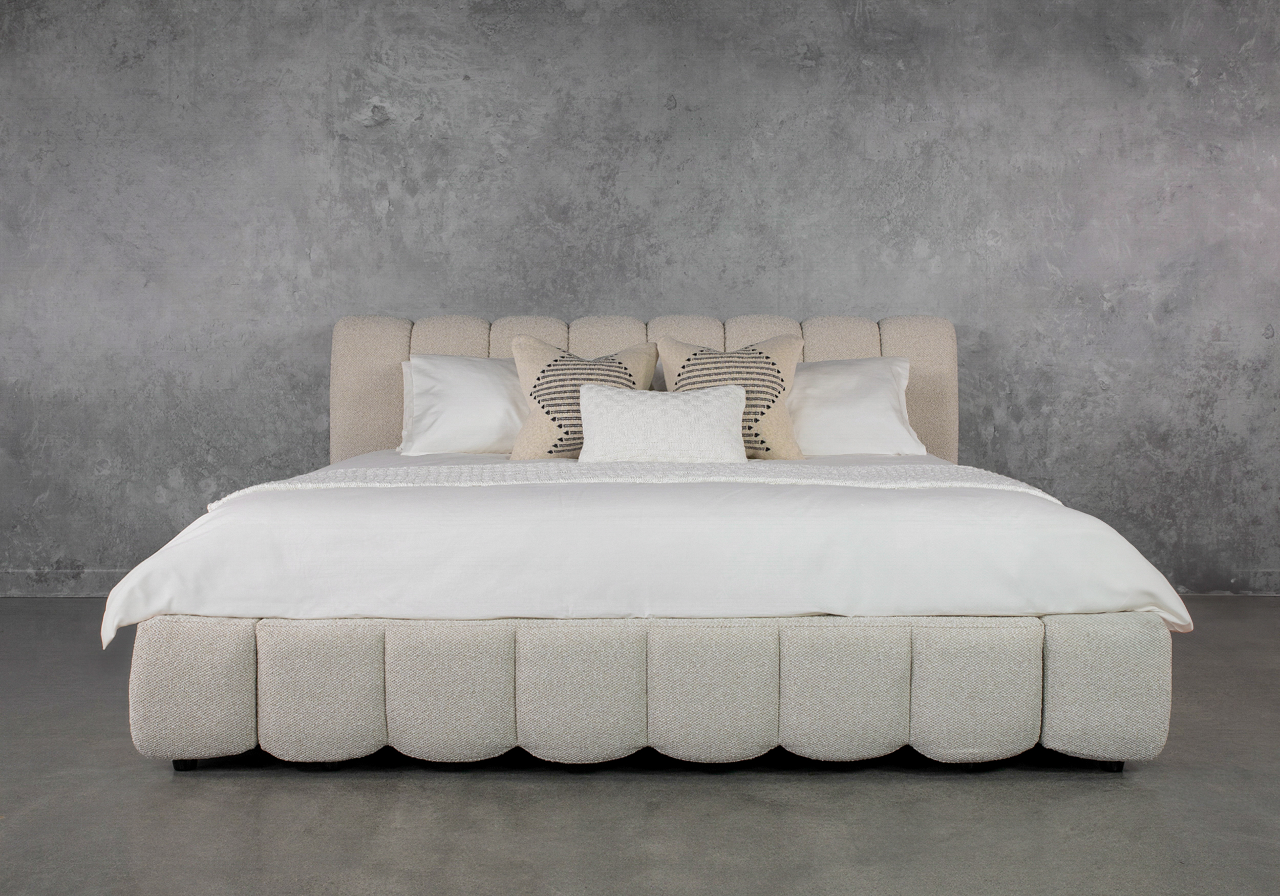 Scallop Bed Front