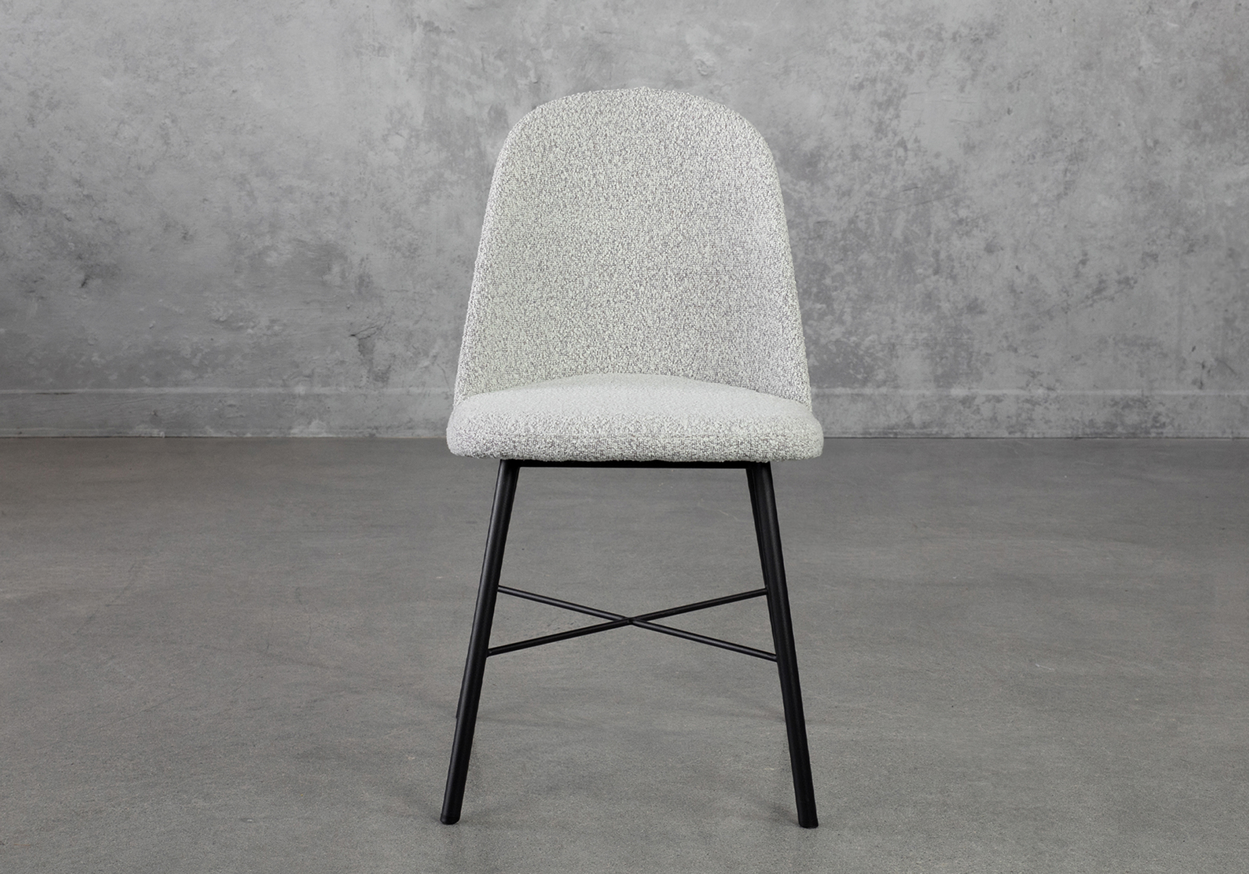 Lulu Chair BeigeBK Front