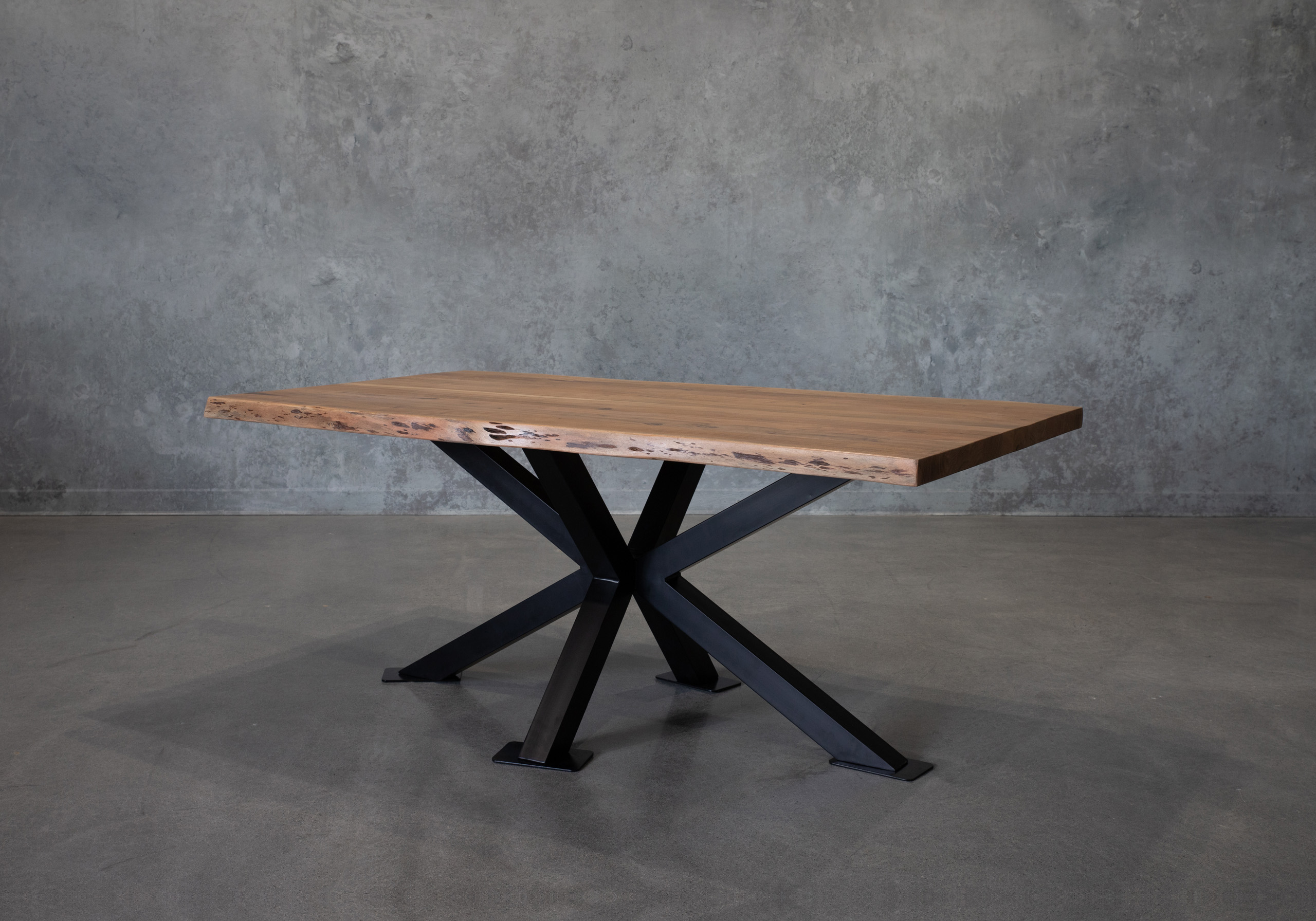 Spider Dining Table Angle