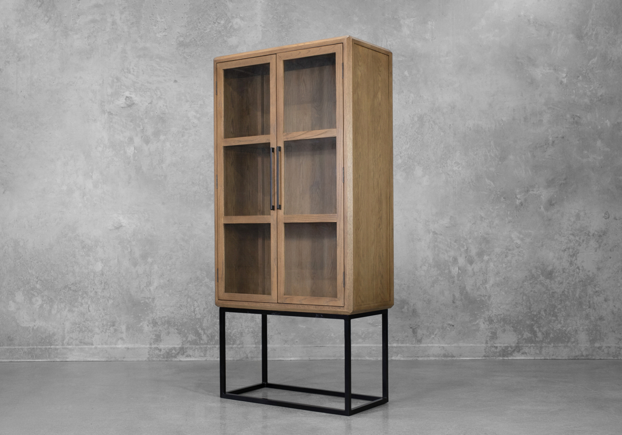 Tomas Dresser - Angle