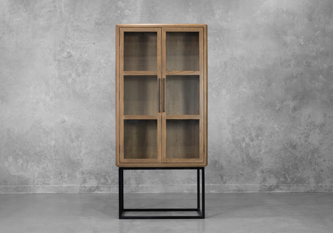 Tomas Dresser - Front Tomas Dresser - Front