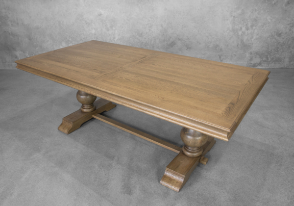 Catia Dining Table