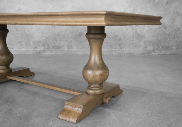 Catia Dining Table - Close Up