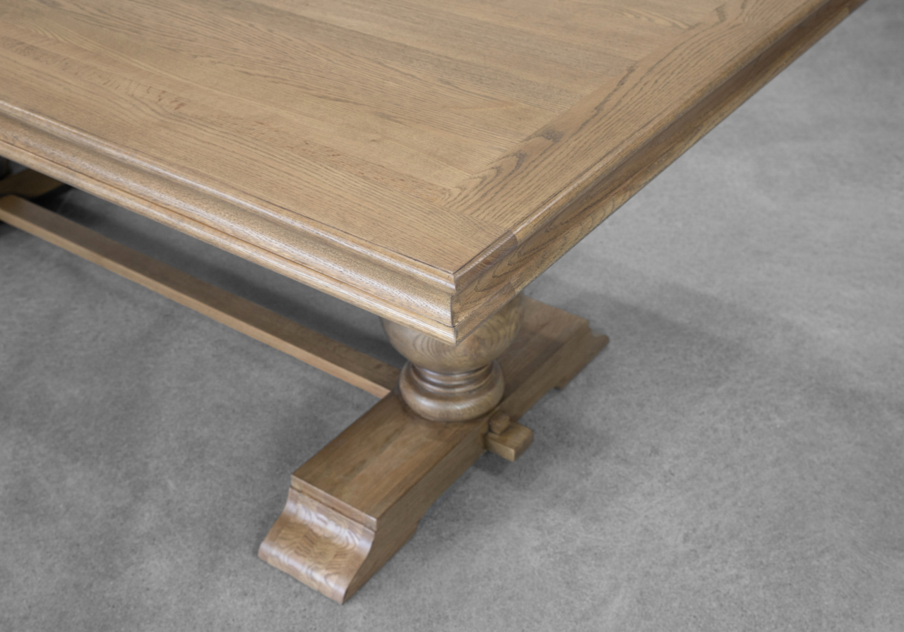 Catia Dining Table - Close Up
