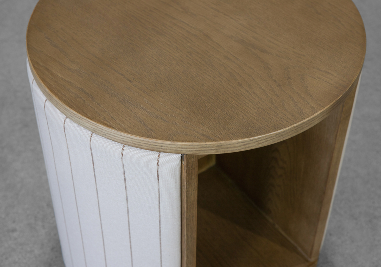 Lindo End Table - Close Up