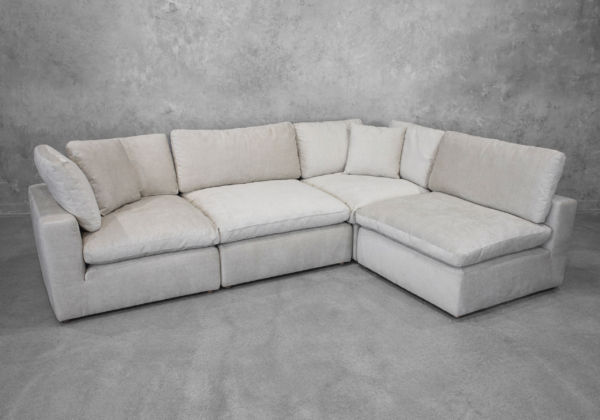 Albia Sectional in Cream