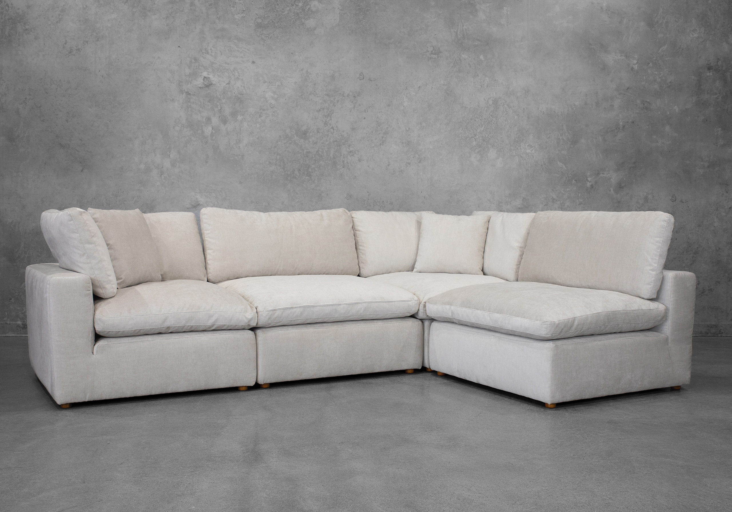 Albia Sectional in Cream - Angle