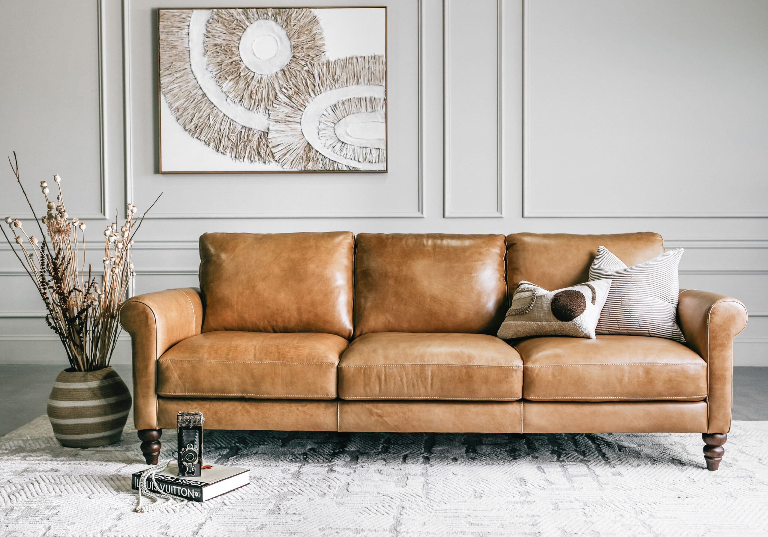 Amalfi Saddle Leather Sofa - Living Room