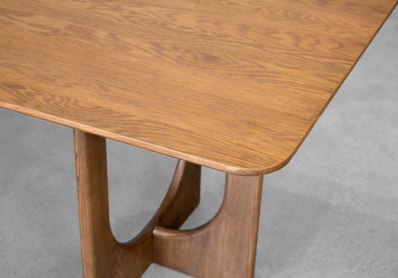 Kinsale Cognac Dining Table - Close Up
