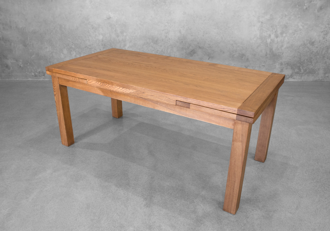 Kinsley Cognac Dining Table