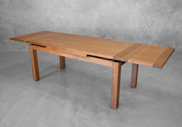 Kinsley Cognac Ext Dining Table