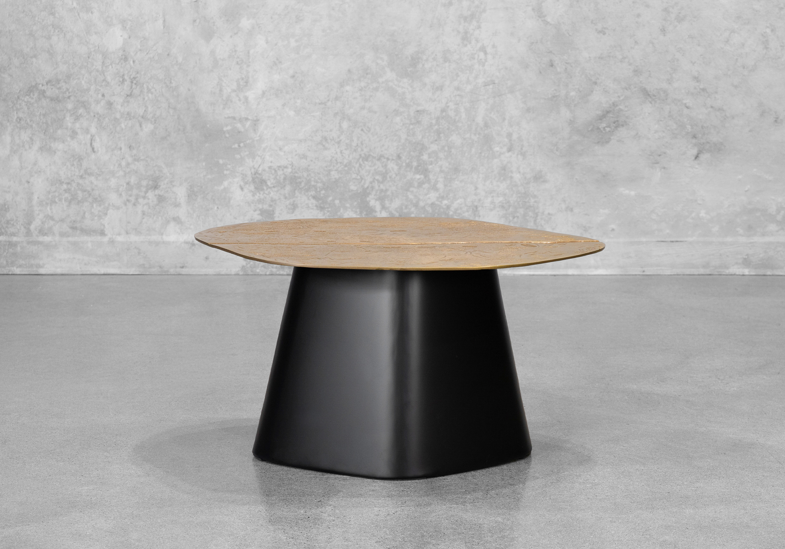 Haku Large Coffee Table - Front