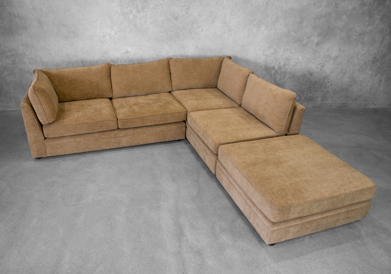 JayJay Fabric Sectional in Paso Hazelnut