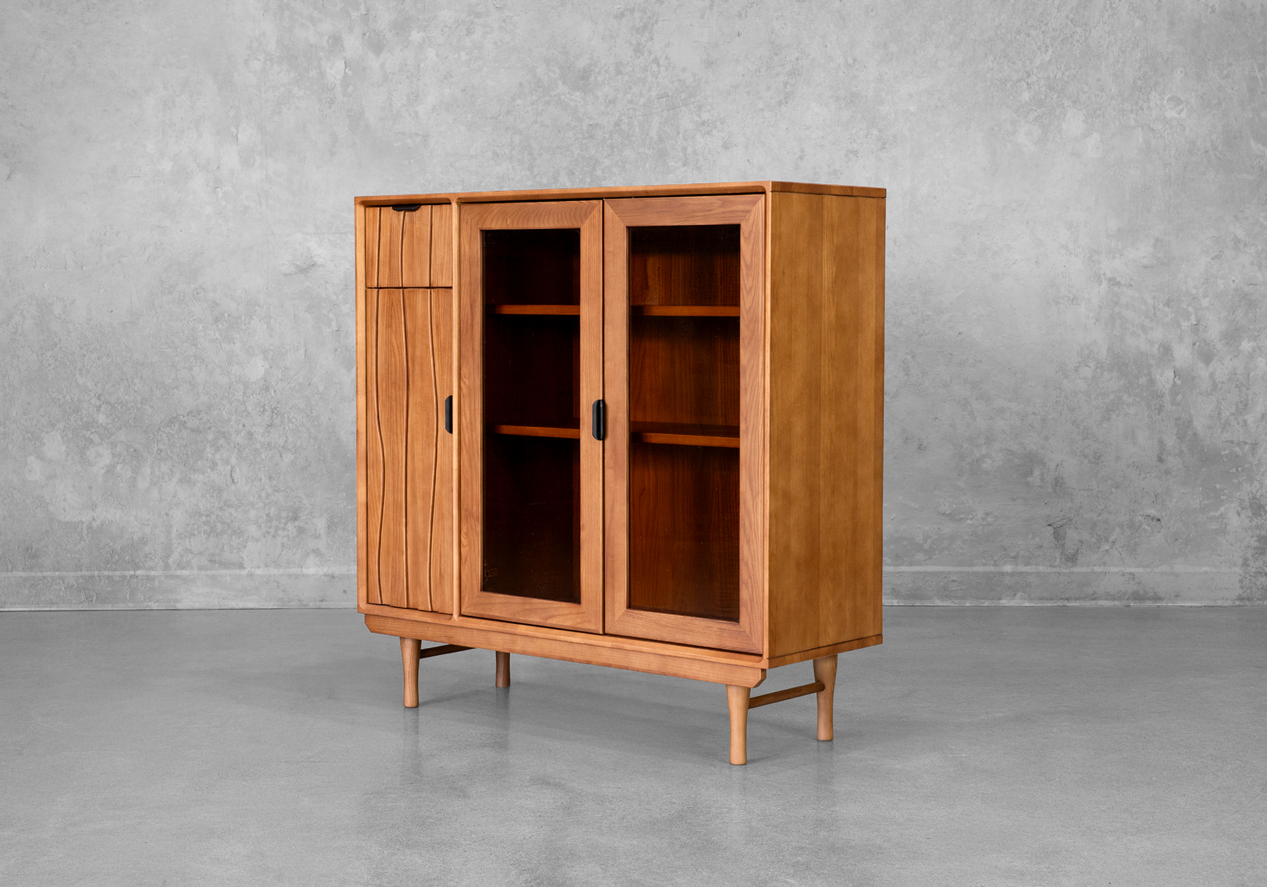 Meika Dresser - Angle
