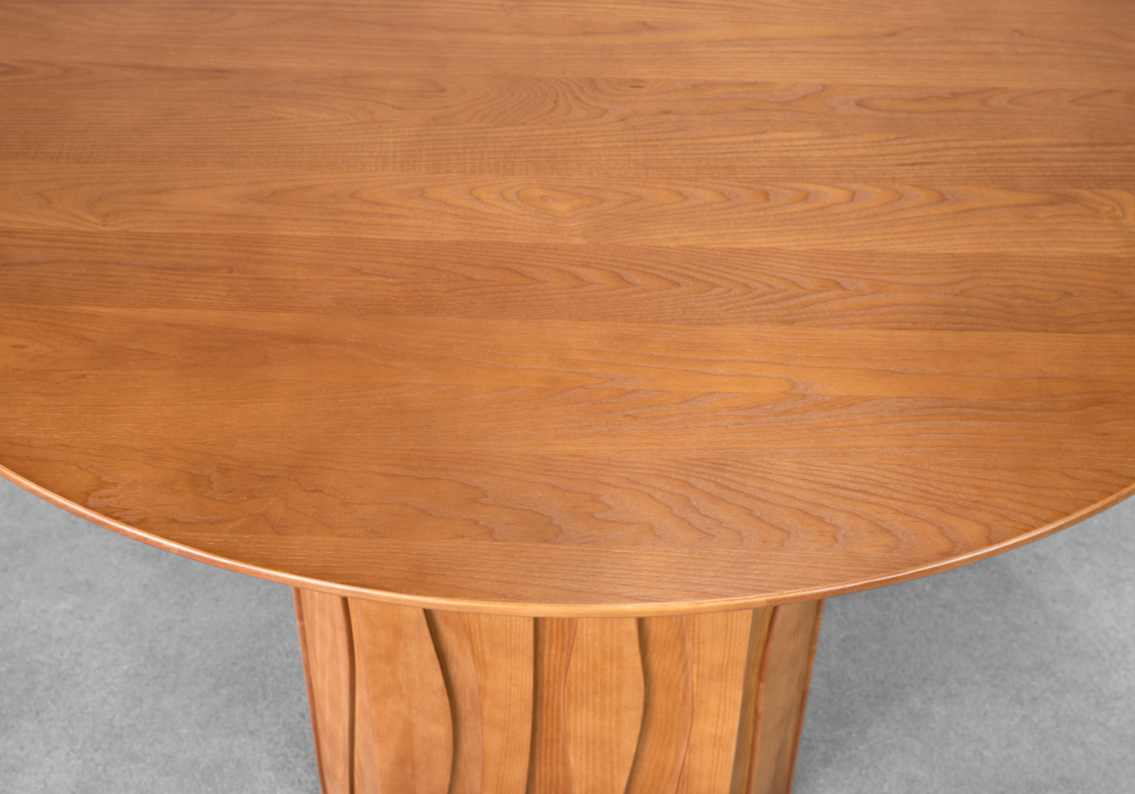 Meika Round Table - Close Up