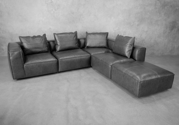 Shauna Leather Sectional in Black