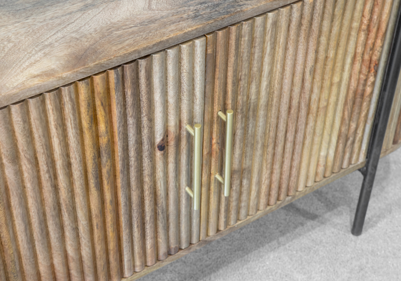 Evenson Bookcase - Close Up - 3