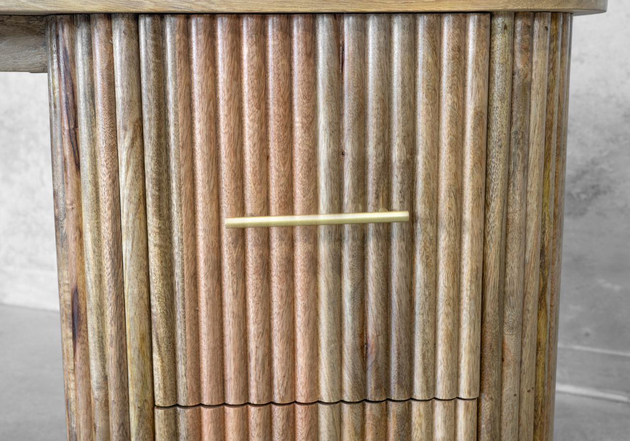Evenson Desk - Close Up